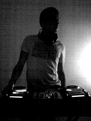 dj waz
