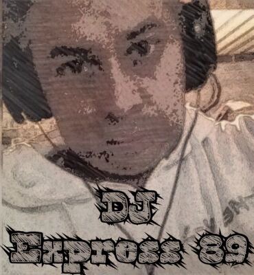 Express89_med_friends