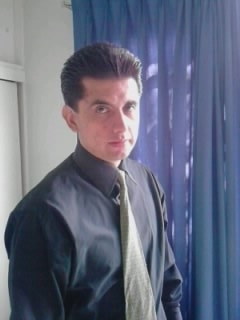Mzenil1_med_friends