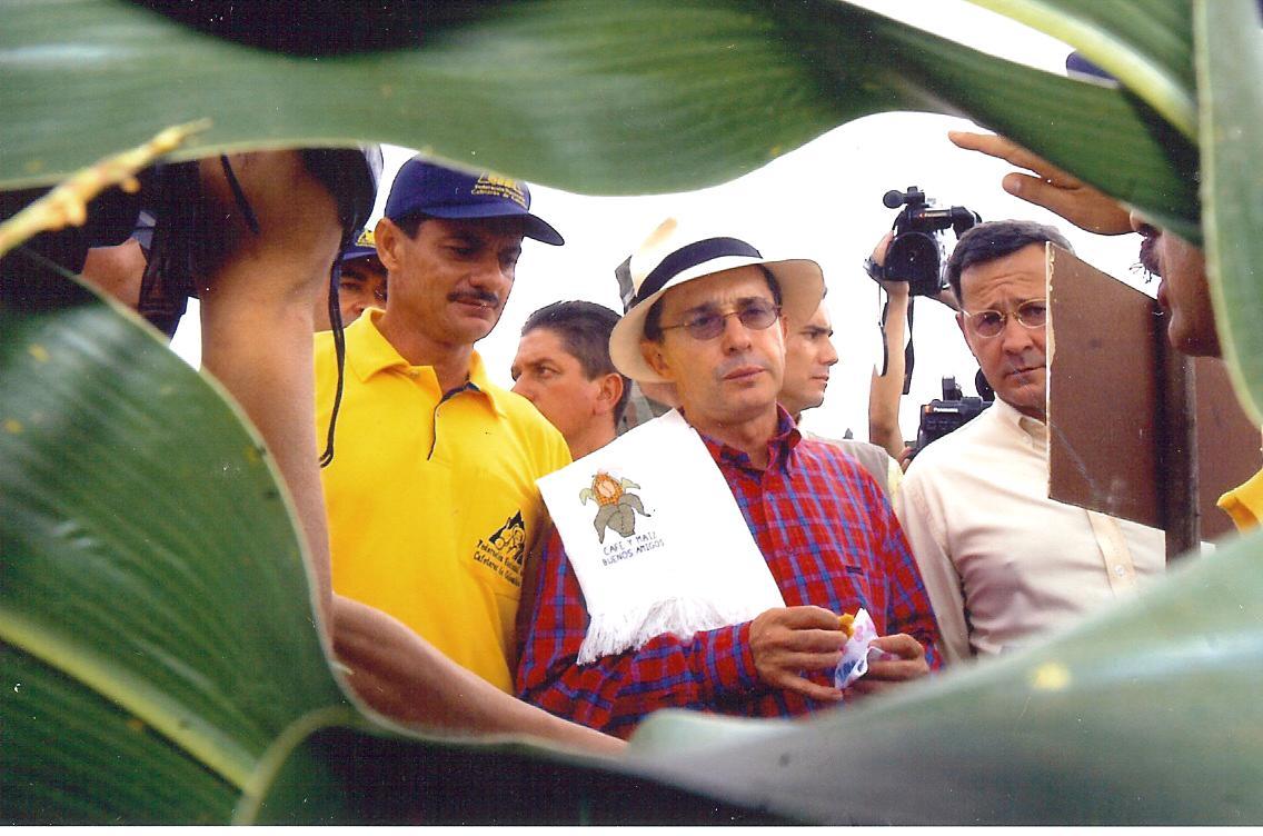 Juan Hurtado Cano al Senado de Colombia (Podcast) - www.poderato.com/juan88